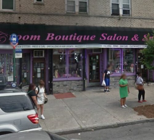 2 chairs available for rent salon space Bronx, New York